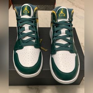 Jordan 1 Mid